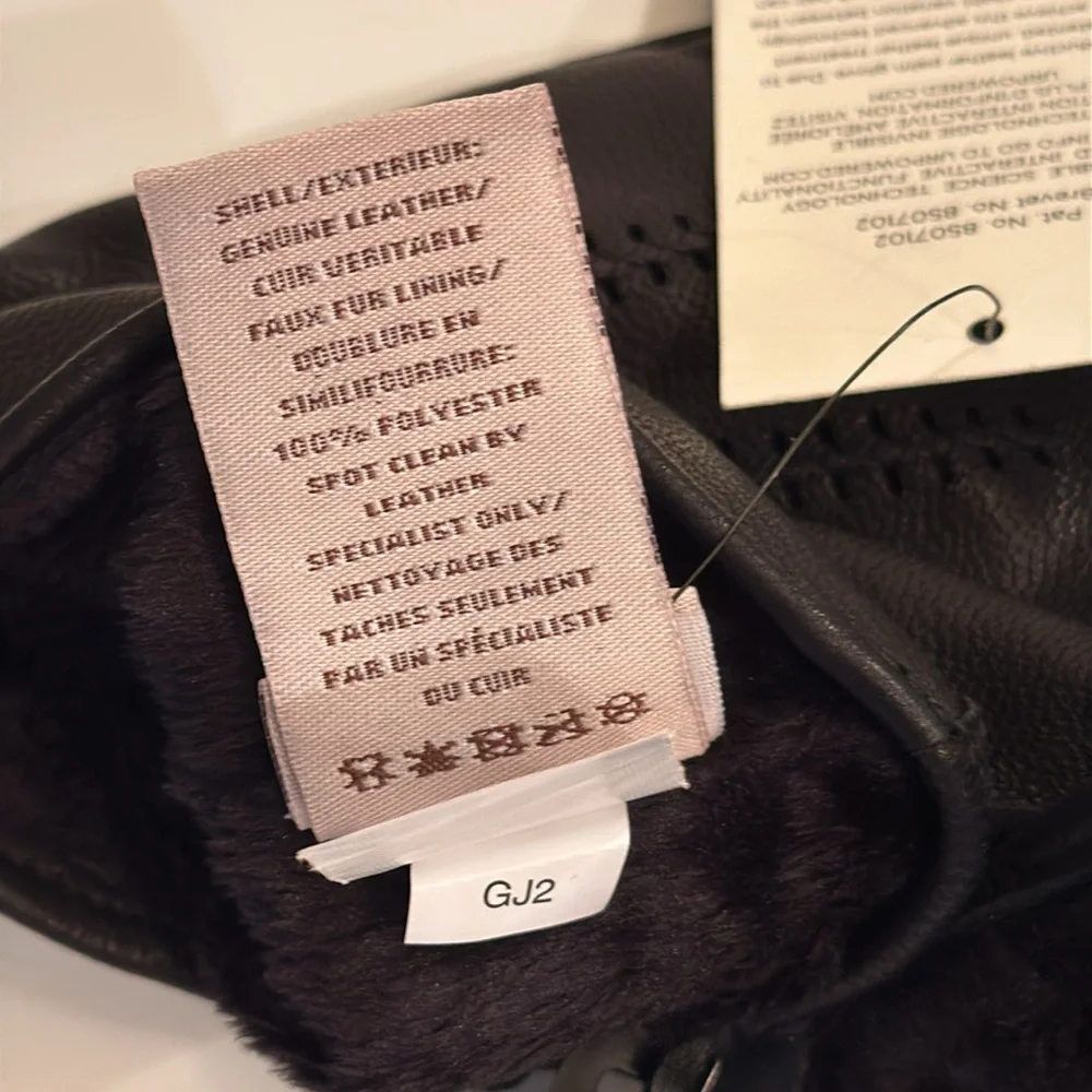 New UGG Leather/Faux Fur Lining Gloves. Black. Size